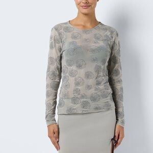Nwot Noisy may Gray rose flocked Long Sleeve Top